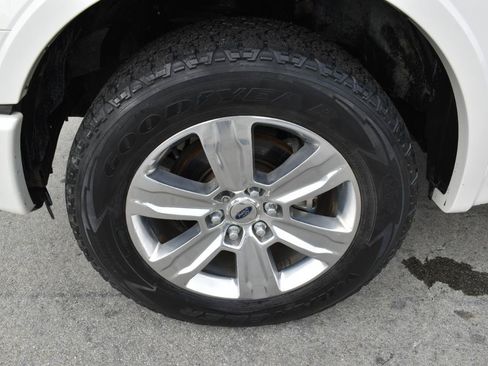Used 2016 Ford F150 Platinum w/ Equipment Group 701A Luxury AWD/4WD image 31