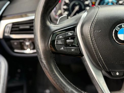 Used 2018 BMW 530e xDrive AWD/4WD image 22