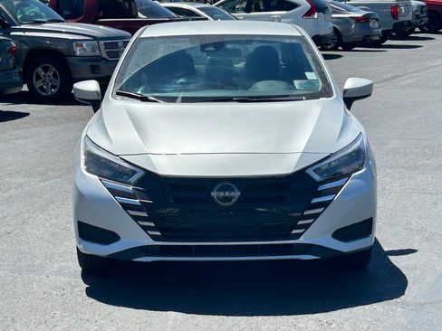 Used 2025 Nissan Versa SV FWD image 9