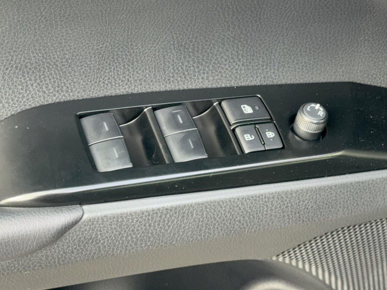 Certified 2026 Toyota Camry SE FWD image 15
