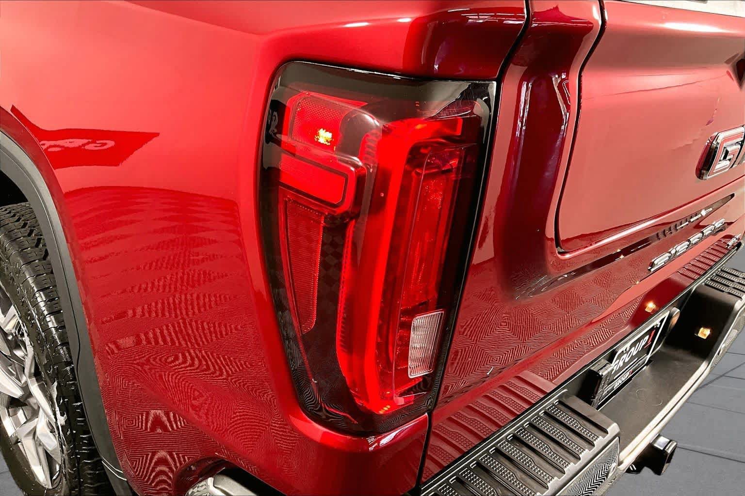 Used 2023 GMC Sierra 1500 SLT AWD/4WD image 27