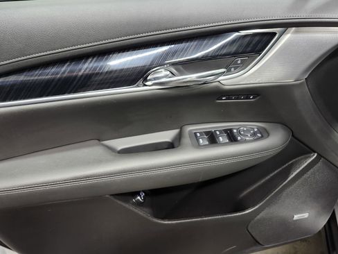 Used 2021 Cadillac XT6 Premium Luxury image 27