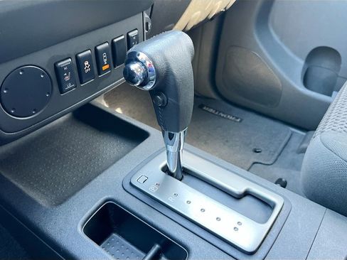 Used 2019 Nissan Frontier 2WD King Cab image 16