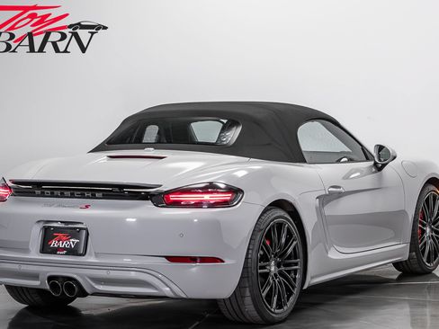 Used 2019 Porsche 718 Boxster S RWD image 13