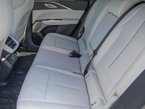 New 2025 Cadillac Lyriq Luxury image 22