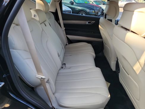 Certified 2025 Genesis GV80 2.5T Select image 20