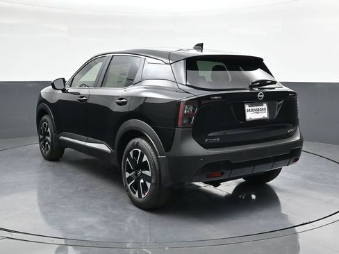 Certified 2025 Nissan Kicks SV image 6