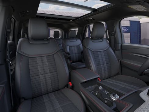 New 2026 Ford Explorer ST-Line w/ ST-Line Street Pack AWD/4WD image 10