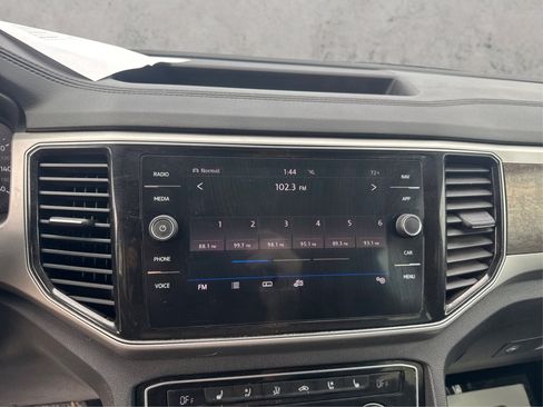 Used 2018 Volkswagen Atlas SEL Premium AWD/4WD image 24