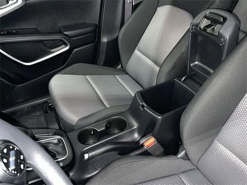 Used 2025 Kia Soul LX image 21