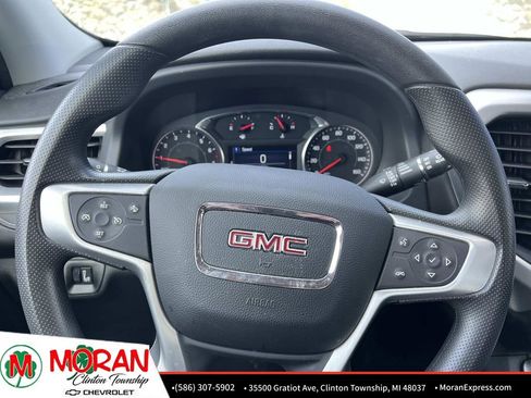 Certified 2023 GMC Acadia SLE w/ Driver Convenience Package image 17