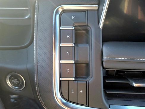 Used 2024 GMC Yukon SLT image 21