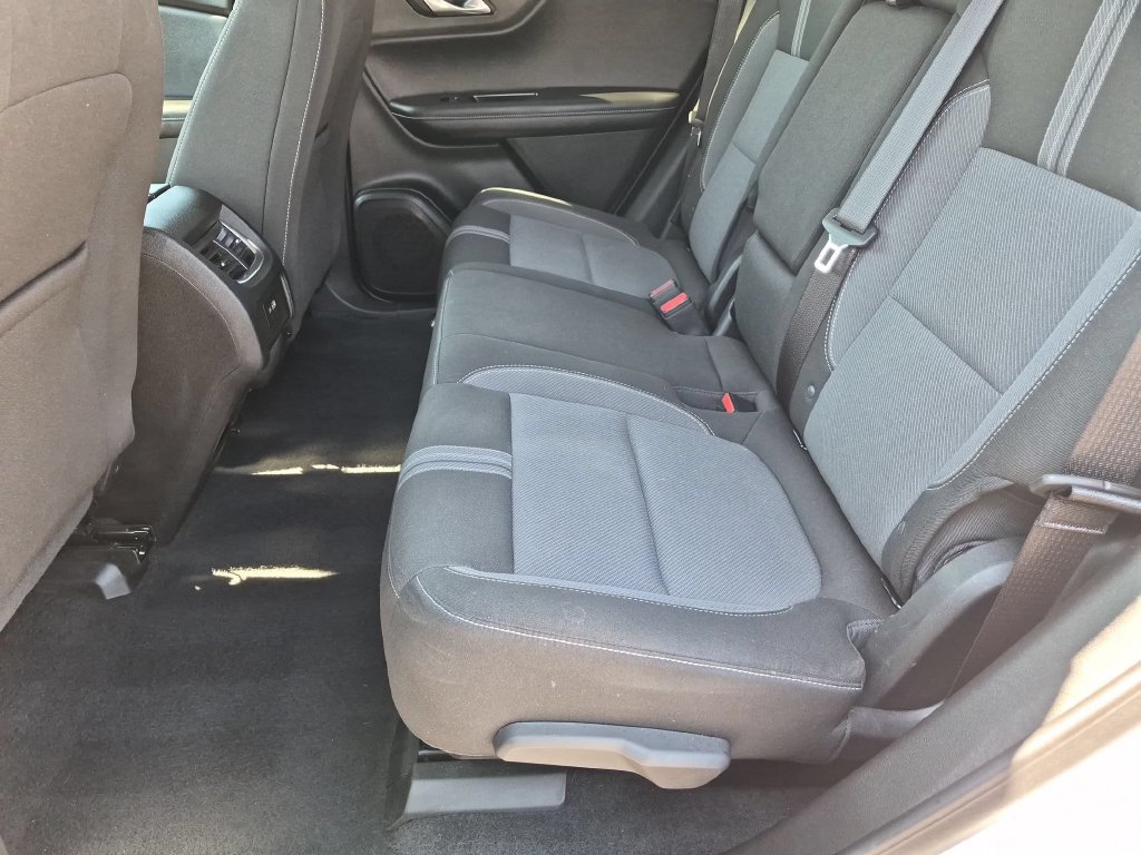 Used 2025 Chevrolet Blazer LT FWD image 26