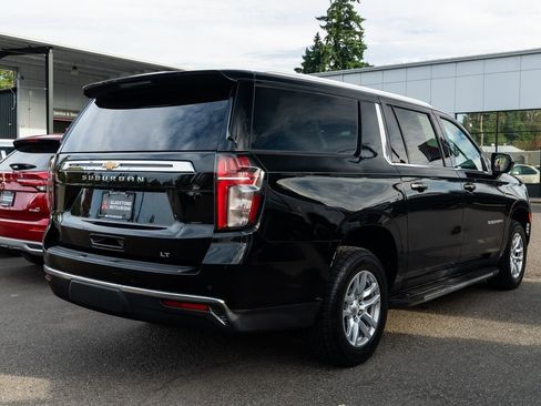 Used 2021 Chevrolet Suburban LT image 6