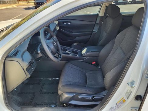 Used 2023 Honda Accord LX image 11