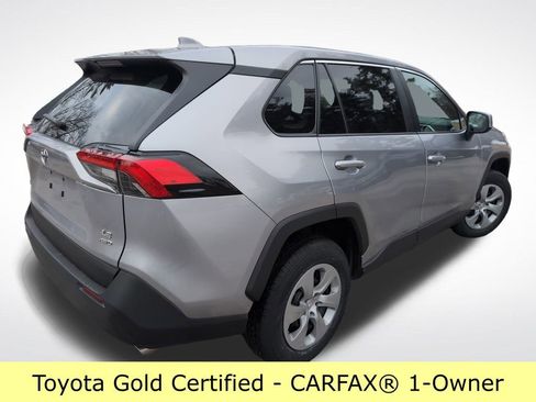 Certified 2022 Toyota RAV4 LE image 6