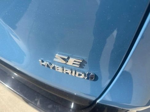 Used 2023 Toyota RAV4 SE w/ Convenience Package AWD/4WD image 4