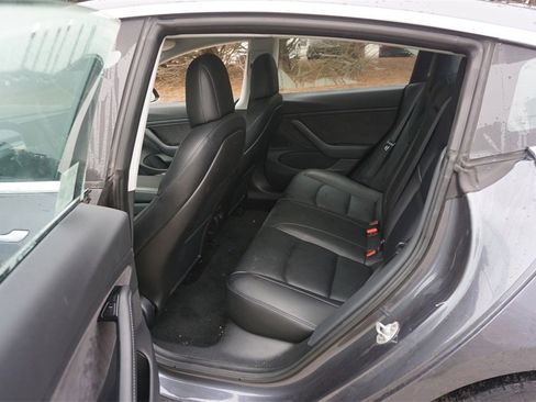 Used 2018 Tesla Model 3 Mid Range image 16