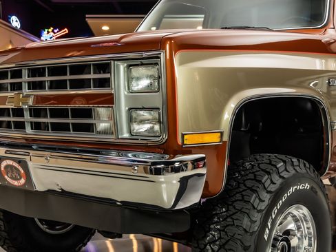 Used 1987 Chevrolet C/K Truck 2500 image 28