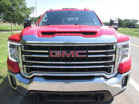 Used 2022 GMC Sierra 2500 SLT w/ SLT Convenience Package AWD/4WD image 4