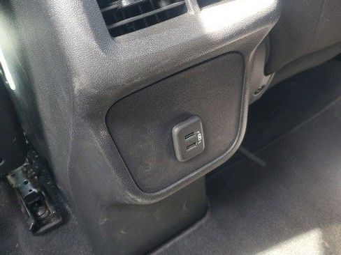 Used 2020 Chevrolet Equinox LT image 16