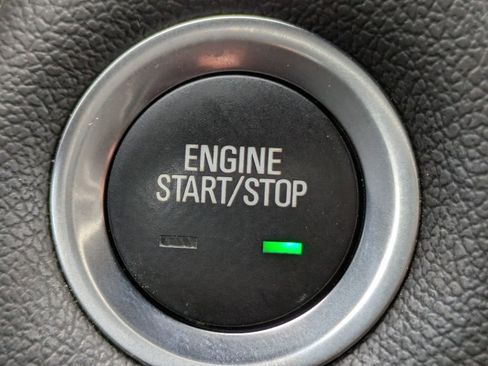 Certified 2023 Chevrolet Traverse LT image 29