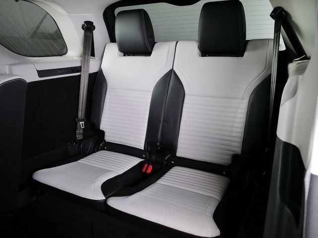 New 2026 Land Rover Discovery Dynamic SE AWD/4WD image 22