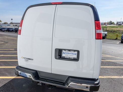 New 2025 Chevrolet Express 2500 Extended w/ Enhanced Convenience Package image 10