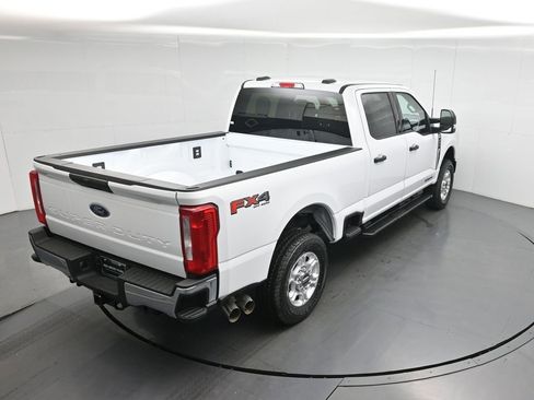 New 2026 Ford F250 XLT w/ FX4 Off-Road Package image 39