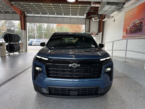 New 2026 Chevrolet Traverse LT w/ Midnight/Sport Edition image 2