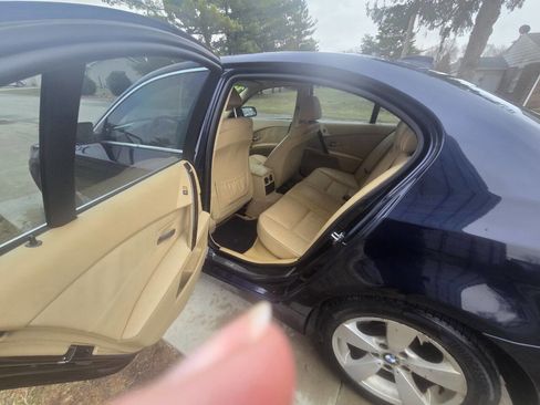Used 2006 BMW 530xi Sedan image 12