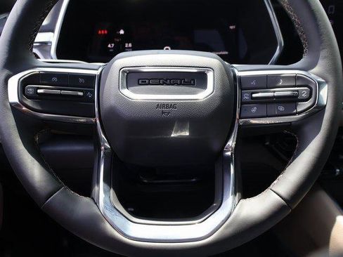 New 2025 GMC Canyon Denali image 34