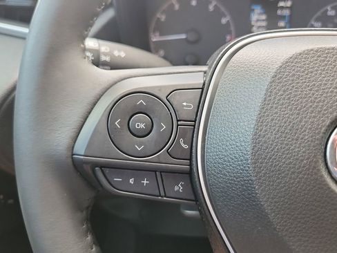 Used 2023 Toyota Corolla Cross LE image 19