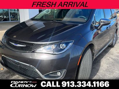 Used 2017 Chrysler Pacifica Limited