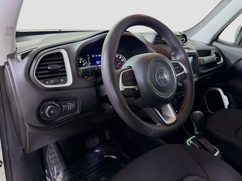 Used 2019 Jeep Renegade Latitude image 10