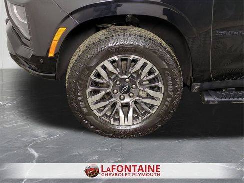 Used 2025 Chevrolet Suburban Z71 image 31