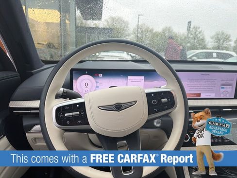 Used 2025 Genesis GV80 3.5T Prestige image 2