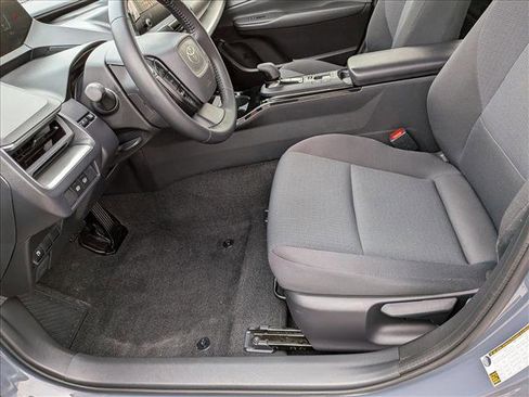 Used 2025 Toyota Prius LE image 14