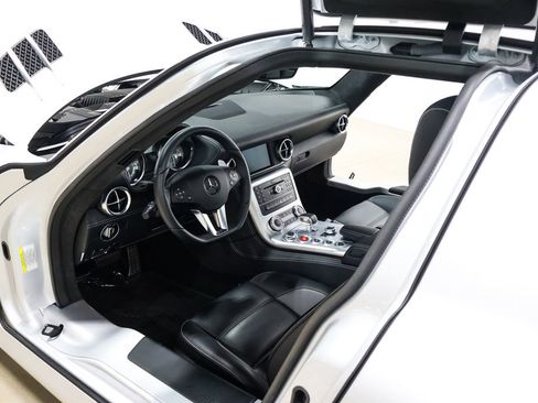 Used 2012 Mercedes-Benz SLS AMG Coupe image 22