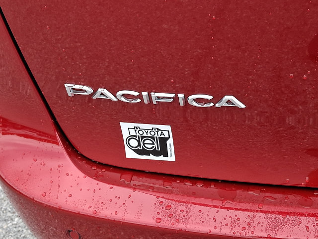 Used 2026 Chrysler Pacifica Pinnacle w/ Trailer Tow Group AWD/4WD image 33