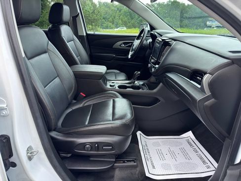 Used 2020 Chevrolet Traverse LT w/ LPO, Floor Liner Package AWD/4WD image 31