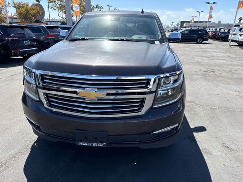 Used 2017 Chevrolet Suburban Premier RWD image 3