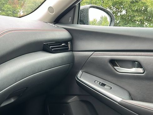 Used 2024 Nissan Sentra SR w/ SR Premium Package FWD image 20