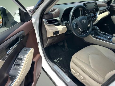 Used 2020 Toyota Highlander Limited AWD/4WD image 13