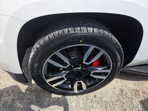 Used 2018 Chevrolet Tahoe Premier AWD/4WD image 4