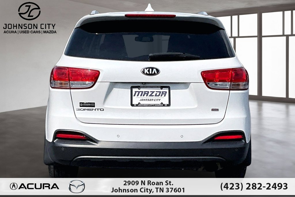 Used 2016 Kia Sorento AWD w/ LX Convenience Package image 4