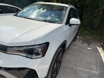 Used 2025 Volkswagen Taos SE