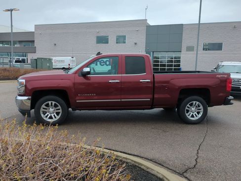 Used 2016 Chevrolet Silverado 1500 LTZ w/ LTZ Plus Package AWD/4WD image 5