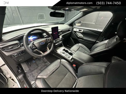 Used 2024 Ford Explorer ST w/ Equipment Group 401A image 16