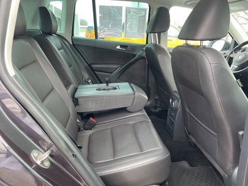 Used 2016 Volkswagen Tiguan SE image 17